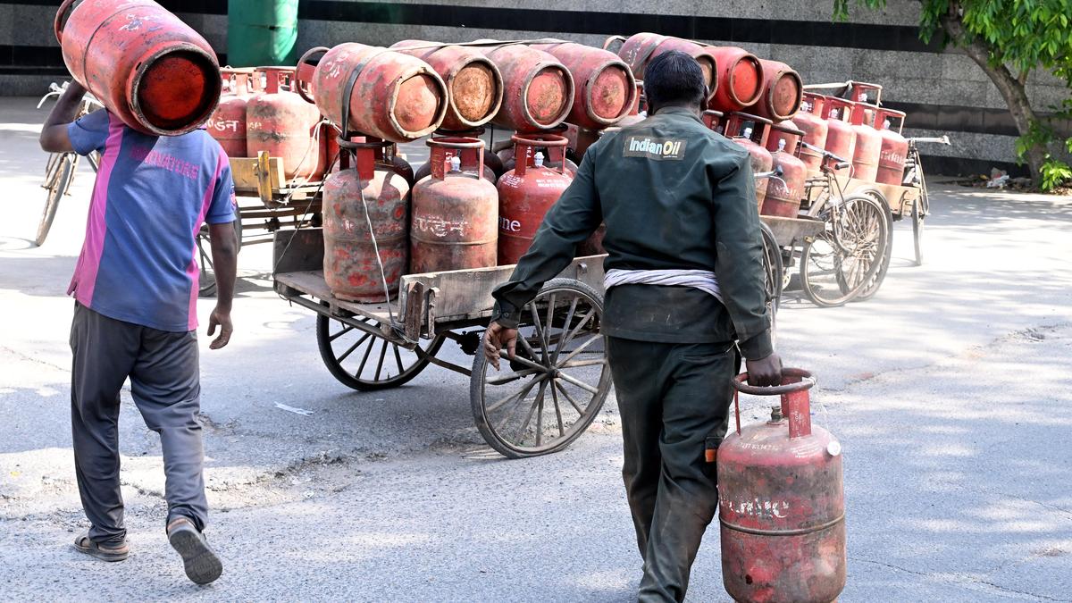 India LPG consumption slides 13% amid West Asia conflict